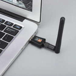 Situatie 5Ghz Wifi USB adapter aan laptop